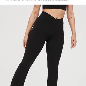OFFLINE by Aerie Real Me Crossover Flare Legging – Size Medium